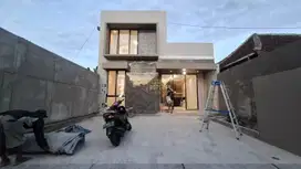 RUMAH MEWAH 2 LANTAI HARGA TERJANGKAU - SIAP HUNI 1 UNIT !