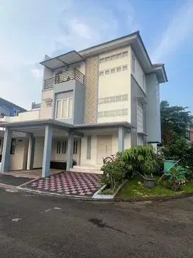 Beli Rumah BSD HOOK, Bonus Taman Mini Bu, The Icon Tangerang TERSEJUK