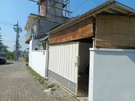 Dijual Rumah Baru Siap Huni di Perbatasan Batu Malang