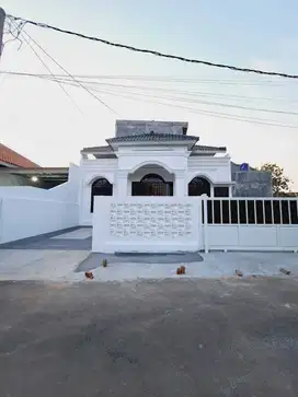 RUMAH MEWAH TANAH LUAS BEBAS BANJIR