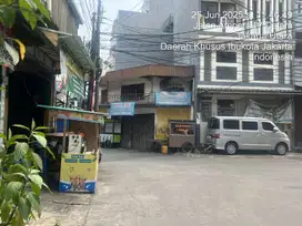 Rumah Di Jalan Ampera IV