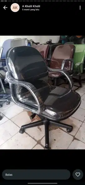 Kursi staf kantor