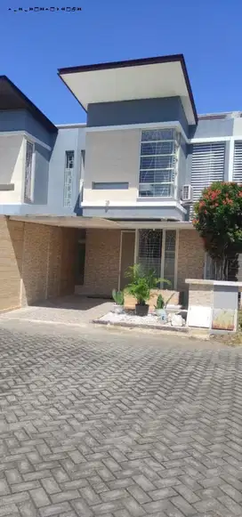 Rumah Royal Park Residen Gunung Anyar  emmi xmpc