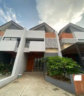 Rumah Siap Huni 9 Menit ke RS Sari Asih Bintaro Hadap Timur J-35254