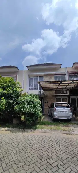 Dijual Rumah 2 Lantai Siap Huni di Taman Sari Medan Selayang SHM