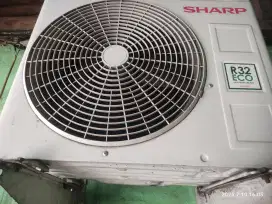 AC Sharp 1 pk kondisi bagus