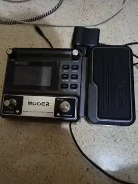 Efek gitar mooer ge 100