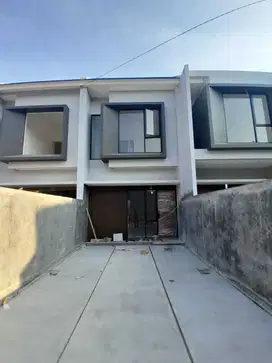 Dijual rumah 2 lantai tanah luas 10 menit ke pintu tol jatiasih