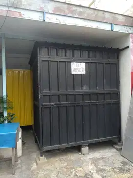 Booth Kontainer Makanan dan Minuman
