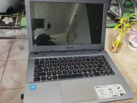 Laptop asus X441NA