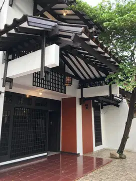 DISEWAKAN RUMAH DENGAN TEMA JEPANG SIAP HUNI MURAH DI KLP CENGKIR