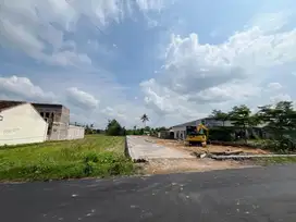 TEPI ASPAL: Tanah Dekat Kampus PGRI Jogja Jl Wates Km 4