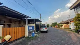 RUMAH HUNIAN 2BR 1KM DEKAT POLIJE & UNEJ