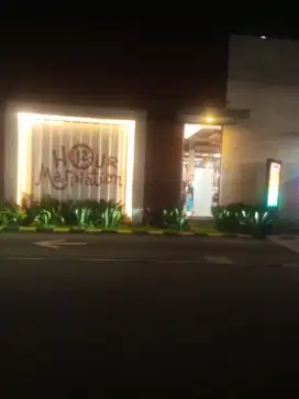 Saya sedang mencari pekerjaan sebagai supir pribadi dan kantor