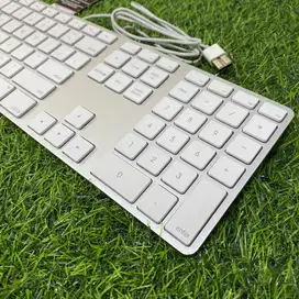 Apple Keyboard with Numberic Keypad (A1243) - Keyboard Apple