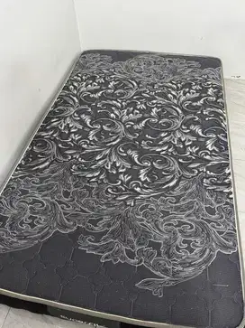 Perlengkapan Rumah 1 Set (Kasur Springbed, Meja Kursi, Lemari)