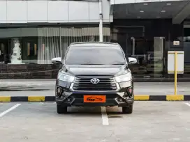 Innova Venturer 2.4 At 2022 hitam diesel Tdp 42jt