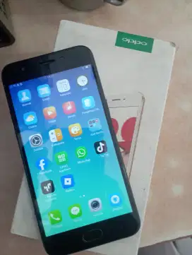 Oppo A57 fulset