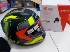 Helm Full Face Premium LS2 FF353
Size: XXL (Belum pernah dipakai)