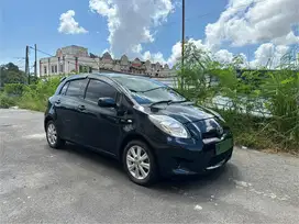 Toyota Yaris AT