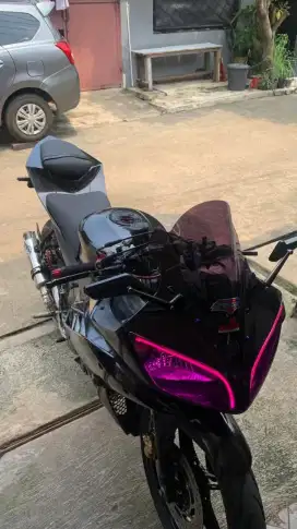 YAMAHA R15 2015