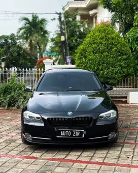 BMW 523i AT 2011