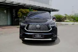 Toyota Zenix V Hybrid Modelista 2023 AT 2.0, Km 24Ribu, Pajak Panjang
