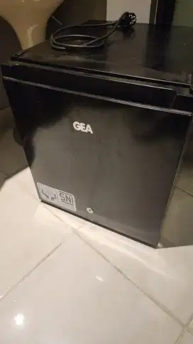 Kulkas mini Gea