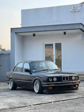 BMW E30 318i Th. 1990 MT Istimewa