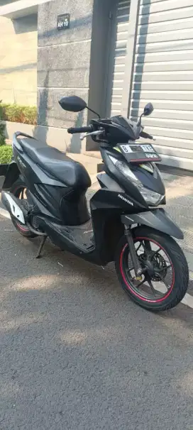 Honda Beat Deluxe Hitam 2022