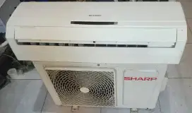 Jual ac Sharp 1/2 pk R32 lowwat 360 watt kondisi 95% ori semua