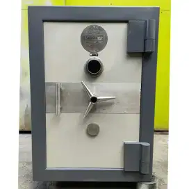 Brankas Solingen Dazzle size 2 T.85cm Bekas Brankast Fire Safe Second