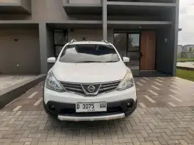 Livina xgear matic 2014 putih