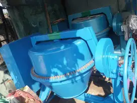 Molen pengaduk semen padir