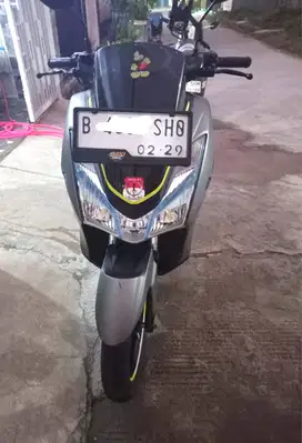 Yamaha Lexi 2019 Abu-Abu 125 cc Keyless