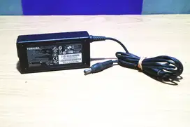 Cas Laptop  Toshiba, ada juga merk tipe lAIN