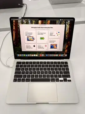 Macbook Air M2 16/256GB Starlight Bisa Cicilan Bunga 0%