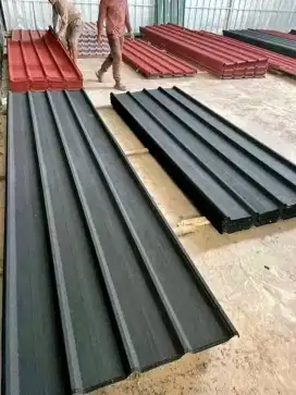 Tukang renovasi dan atap