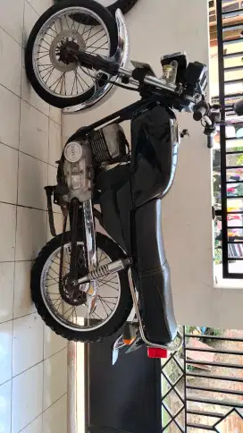 Suzuki TRS Deluxe 1982