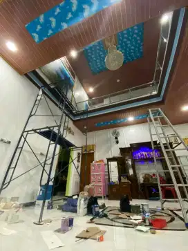 Tukang renovasi dan atap