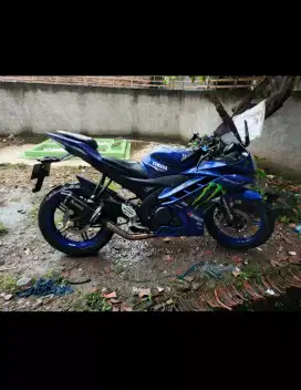 Dijual atau TT/BT Yamaha R15 V2