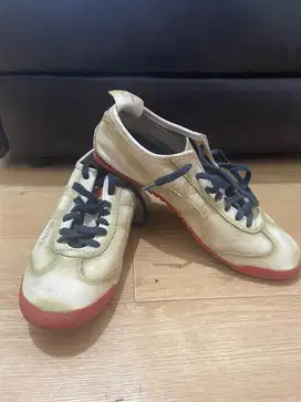 Size 41 Onitsuka Tiger x Gundam