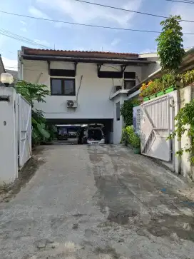 Kost taman palem 9
