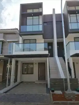 Rumah Dijual Pik-Golf Island Harmony 3 lantai 4 KT 5KM