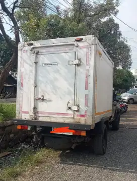 Jual cepat mobil box Thermo merk TATA Xenon 3.0 MT solar  tahun 2014