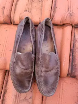 Sepatu kasual flatshoes kulit