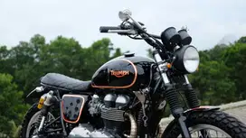 Triumph Thruxton 900