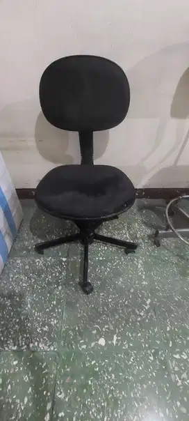 kursi seperti digambar