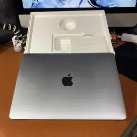 Macbook Retina 12inch 2017 M3 8/256GB LCD Pecah