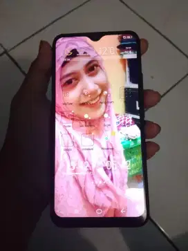 Vivo Y17 warna merah